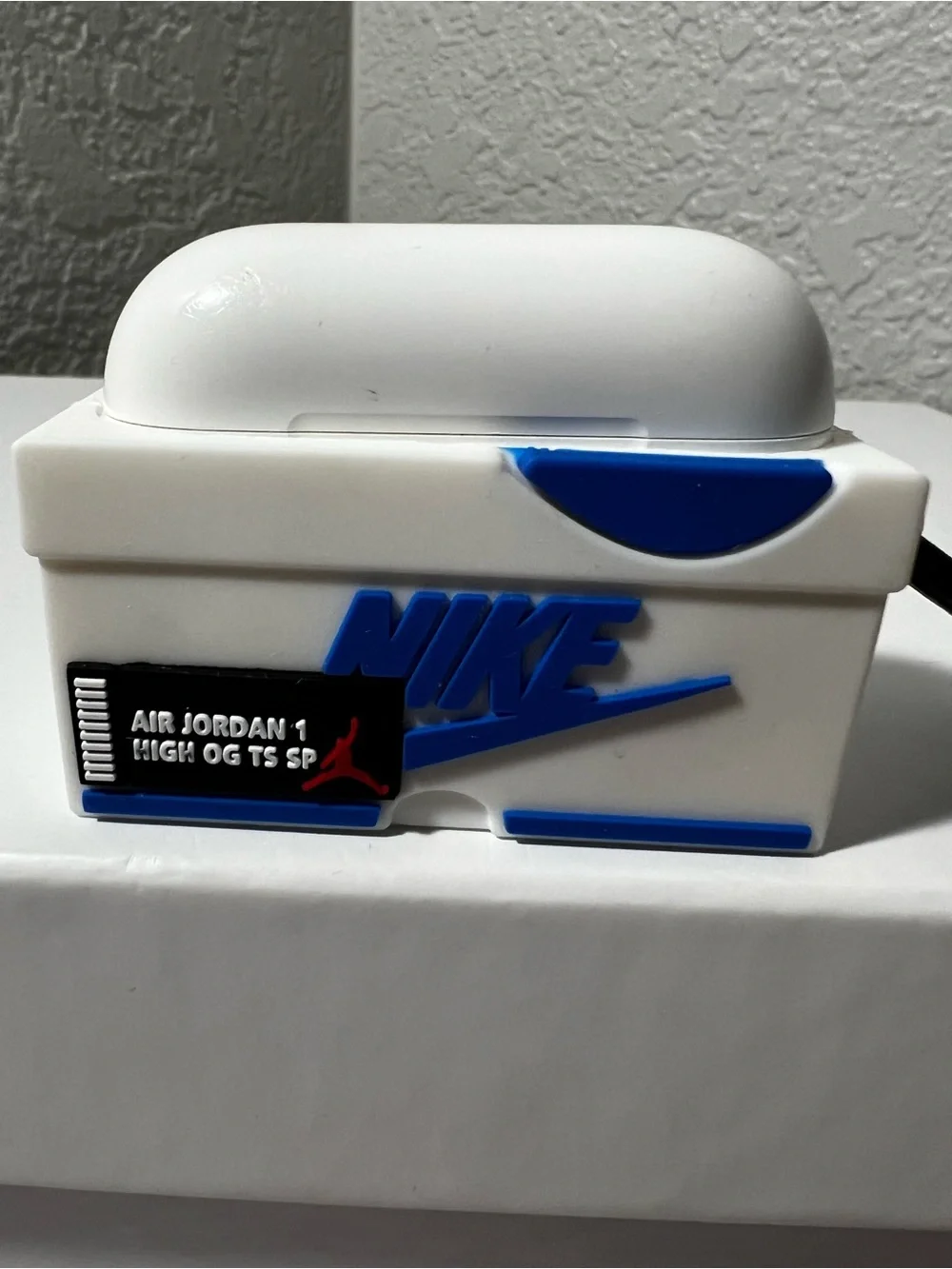 3D Travis Scott x Nike Air Jordan 1 Sneaker AirPods Pro charging Case Cover mini